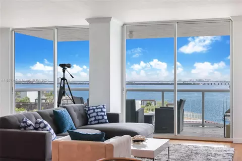 10 Venetian Way #902, Miami Beach, FL 33139