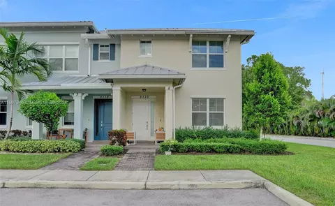 5110 Eucalyptus Dr #4, Hollywood, FL 33021