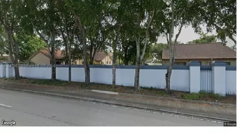 6637 NW 178 Th Ter, Hialeah, FL 33015