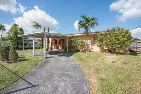9541 Haitian Dr, Cutler Bay, FL 33189