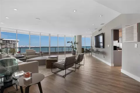 2127 Brickell Ave #1901, Miami, FL 33129