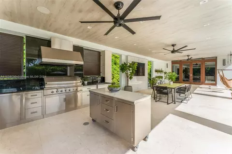 Kitchen - 9050 SW 63rd Ct, Pinecrest, FL 33156 photo 5 of 5