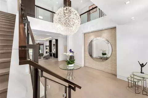 Entry Way - 9050 SW 63rd Ct, Pinecrest, FL 33156 photo 2 of 3