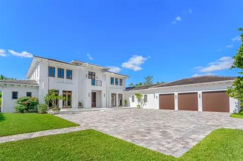 Exterior - 9050 SW 63rd Ct, Pinecrest, FL 33156 photo 3 of 7