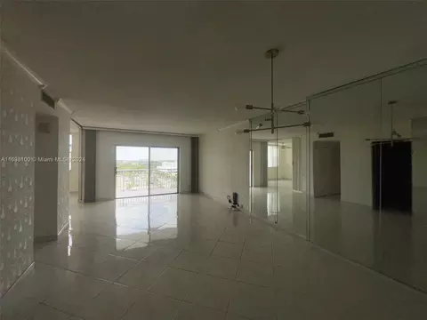 3800 Hillcrest Dr #921, Hollywood, FL 33021