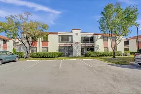 1104 N Hiatus Rd #1104, Pembroke Pines, FL 33026