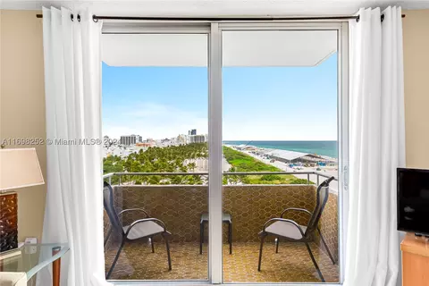 465 Ocean Dr #1018, Miami Beach, FL 33139