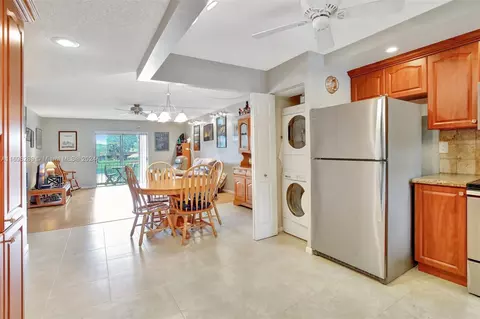 8527 Old Country Mnr #507, Davie, FL 33328