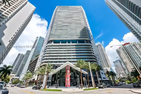 1300 Brickell Bay Dr #2504, Miami, FL 33131