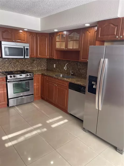 701 SW 128th Ave #315F, Pembroke Pines, FL 33027