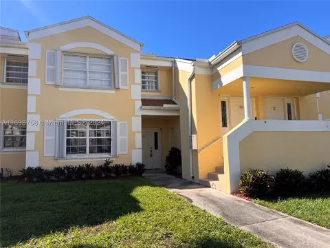 2259 SE 27th Dr #104-E, Homestead, FL 33035