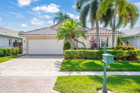 8844 Thames River Dr, Boca Raton, FL 33433