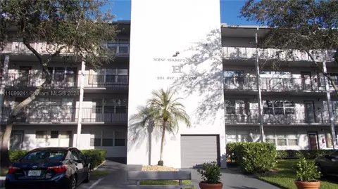 251 SW 132nd Way #213H, Pembroke Pines, FL 33027