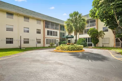 4990 E Sabal Palm Blvd #320, Tamarac, FL 33319