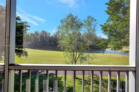 900 SW 125th Way #307R, Pembroke Pines, FL 33027
