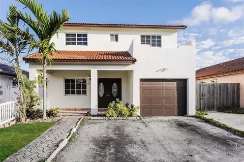 8975 NW 112th St, Hialeah Gardens, FL 33018