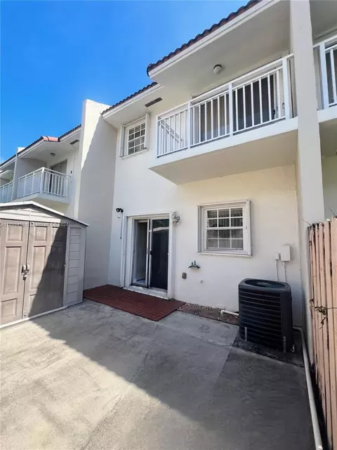 2050 NE 140th St #3, North Miami Beach, FL 33181