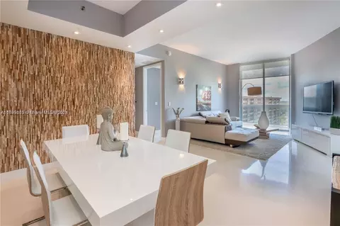 16001 Collins Ave #1405, Sunny Isles Beach, FL 33160