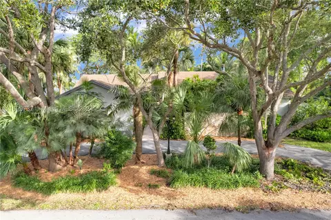 8155 SW 170th St, Palmetto Bay, FL 33157
