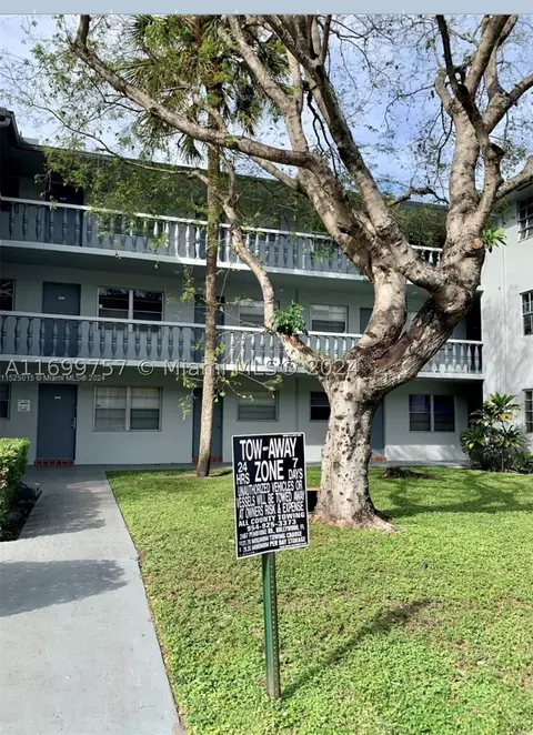 900 Tallwood Ave #104, Hollywood, FL 33021