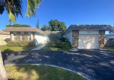 1849 N 27th Ct, Hollywood, FL 33020