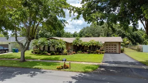 1820 NW 179th St, Miami Gardens, FL 33056