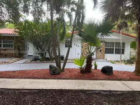 840 NE 182nd St, North Miami Beach, FL 33162