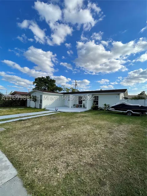11350 SW 3rd St, Sweetwater, FL 33174