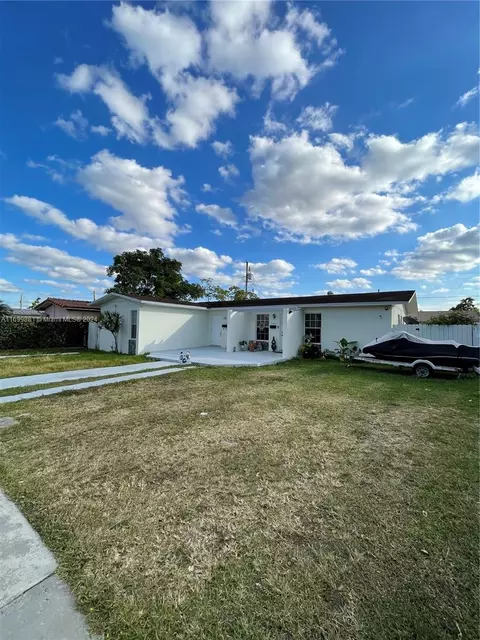 11350 SW 3rd St, Sweetwater, FL 33174