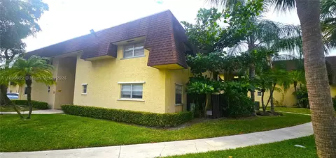 9101 SW 137th Ter #15-4, Miami, FL 33176