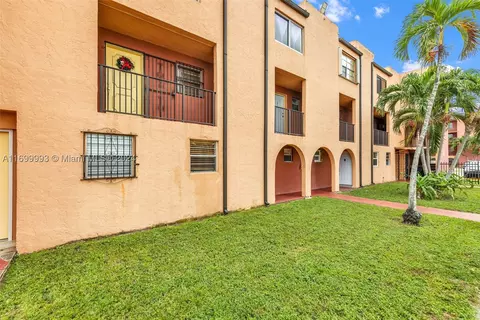 6600 W 2nd Ct #12, Hialeah, FL 33012