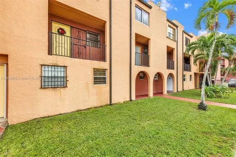 6600 W 2nd Ct #12, Hialeah, FL 33012