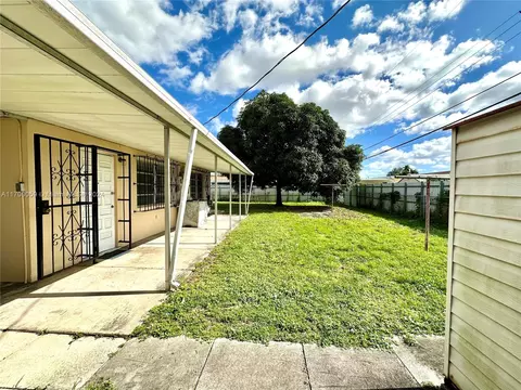 Exterior - 480 W 37th St, Hialeah, FL 33012 photo 7 of 11