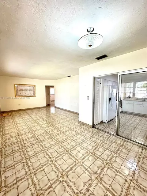 Other - 480 W 37th St, Hialeah, FL 33012 photo 2 of 11