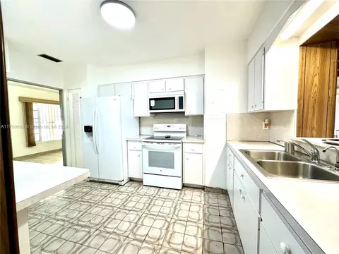 Kitchen - 480 W 37th St, Hialeah, FL 33012 photo 2 of 5