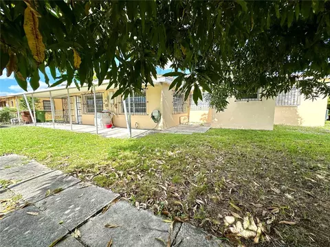 Exterior - 480 W 37th St, Hialeah, FL 33012 photo 11 of 11