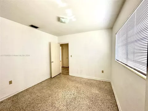 Bedroom - 480 W 37th St, Hialeah, FL 33012 photo 8 of 11