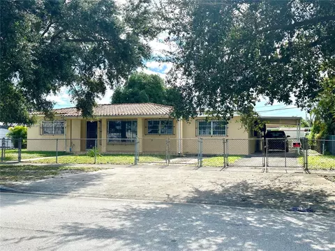 Exterior - 480 W 37th St, Hialeah, FL 33012 photo 2 of 11