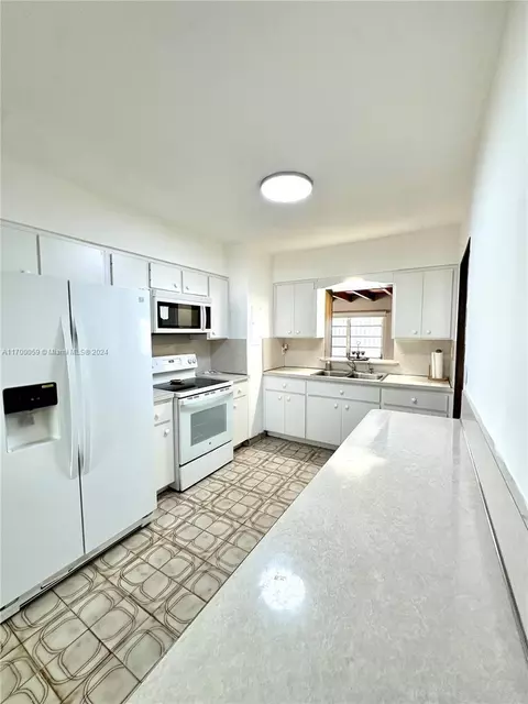 Kitchen - 480 W 37th St, Hialeah, FL 33012 photo 5 of 5