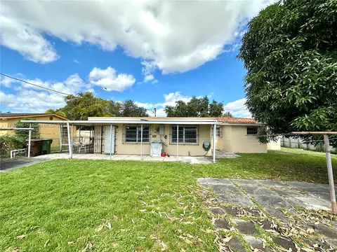 Exterior - 480 W 37th St, Hialeah, FL 33012 photo 8 of 11