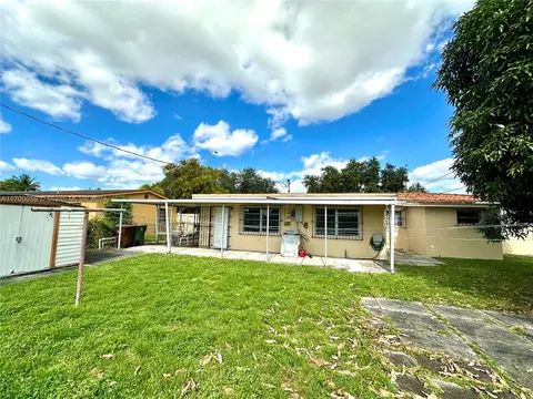 Exterior - 480 W 37th St, Hialeah, FL 33012 photo 9 of 11