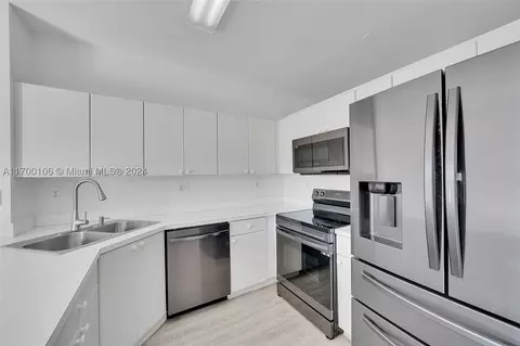 6940 NW 179th St #305-7, Hialeah, FL 33015