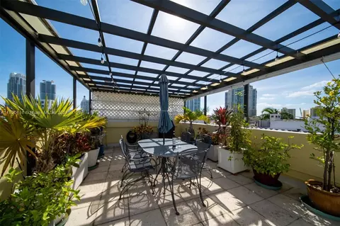 243 Meridian Ave #213, Miami Beach, FL 33139