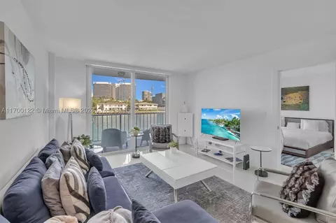 9721 E Bay Harbor Dr #2E, Bay Harbor Islands, FL 33154