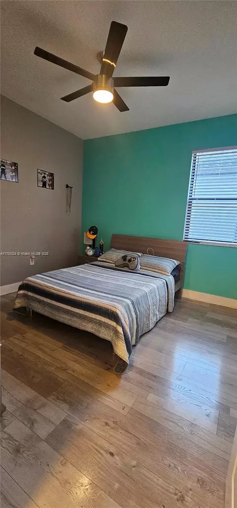 Bedroom - 3218 W 97th Ter, Hialeah, FL 33018 photo 2 of 4
