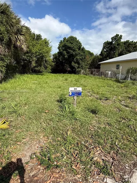 712 N 22nd St, Fort Pierce, FL 34950