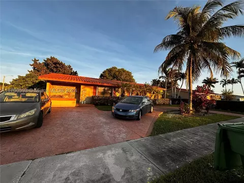 3111 Village Green Dr, Miami, FL 33175