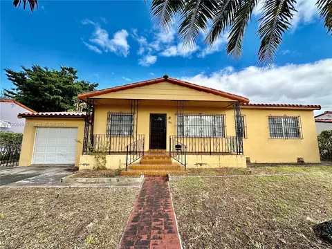315 W 64th St, Hialeah, FL 33012