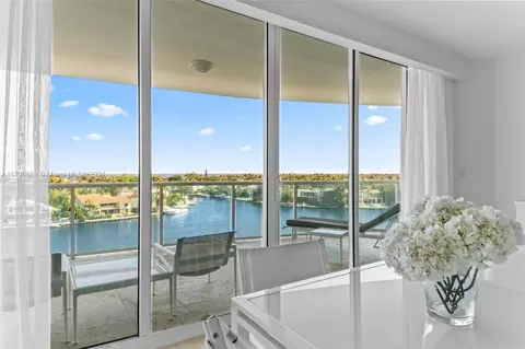 20201 E Country Club Dr #706, Aventura, FL 33180