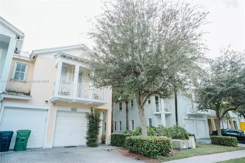 10764 NW 74th Ln #10764, Doral, FL 33178